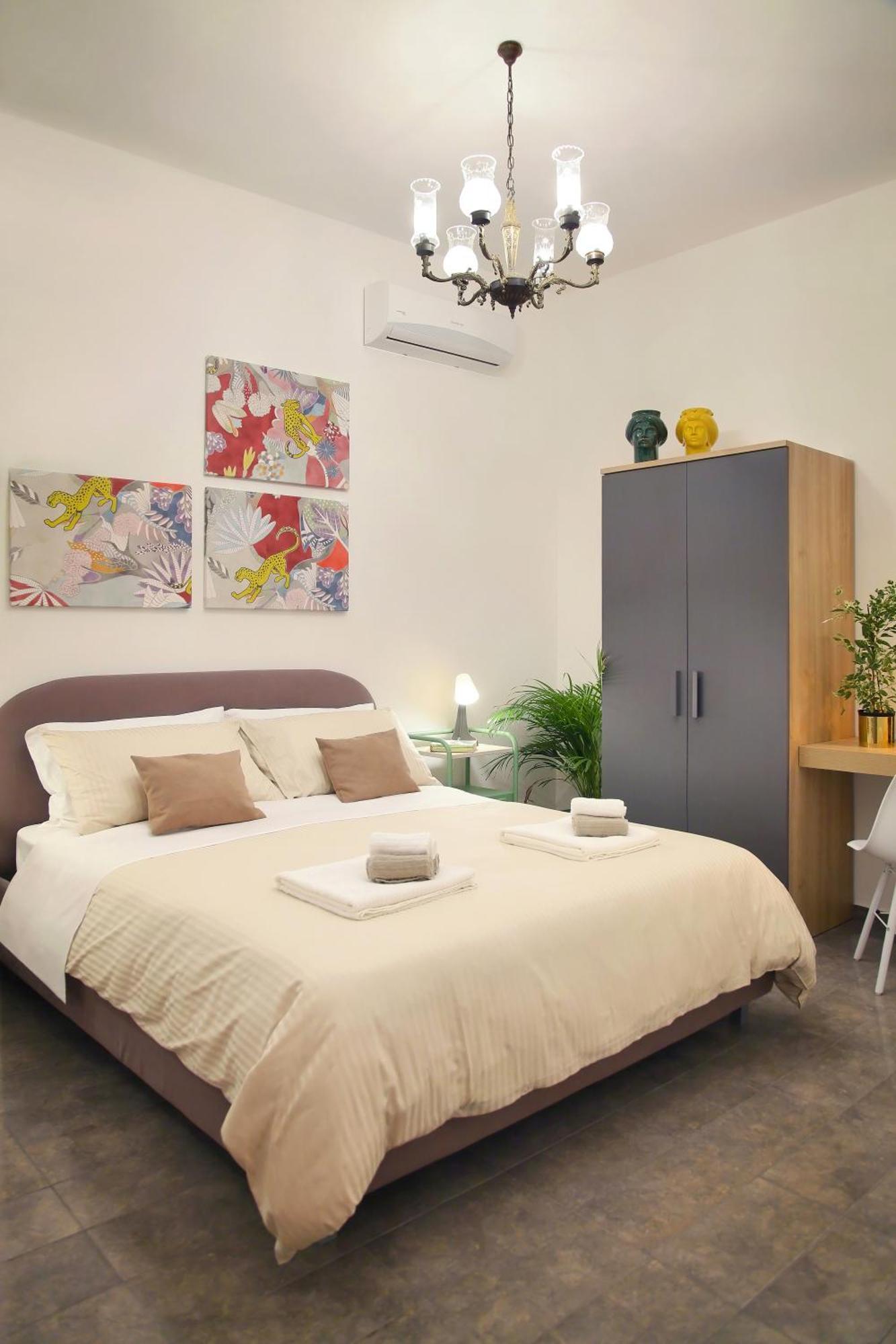 كالتاجيروني B&B Ronco Zaffarana الغرفة الصورة