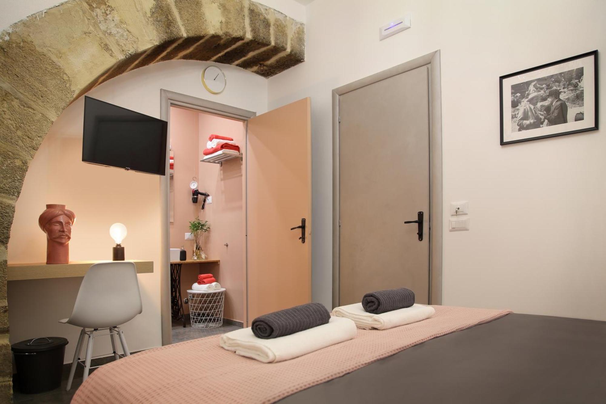 كالتاجيروني B&B Ronco Zaffarana الغرفة الصورة